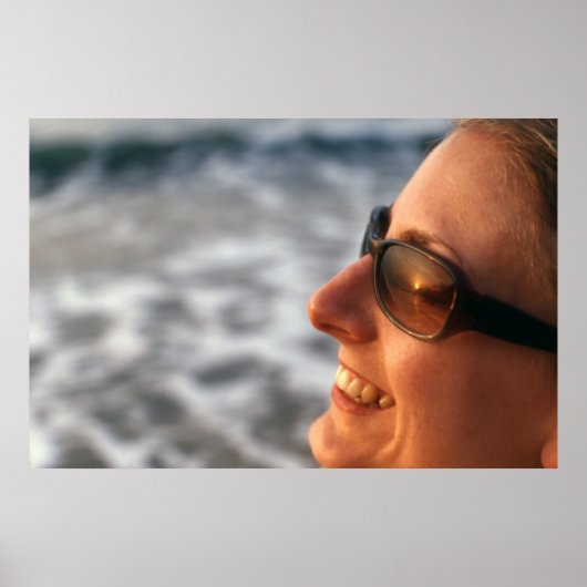 Zonnebeelden in zonnebrillen in Gambia Poster (Voorkant)