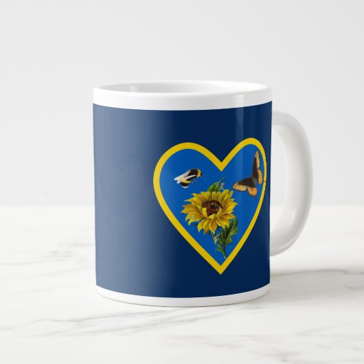 Zonnebloem Boterfly Blue Yellow Heart op de marine Grote Koffiekop (Voorkant rechts)
