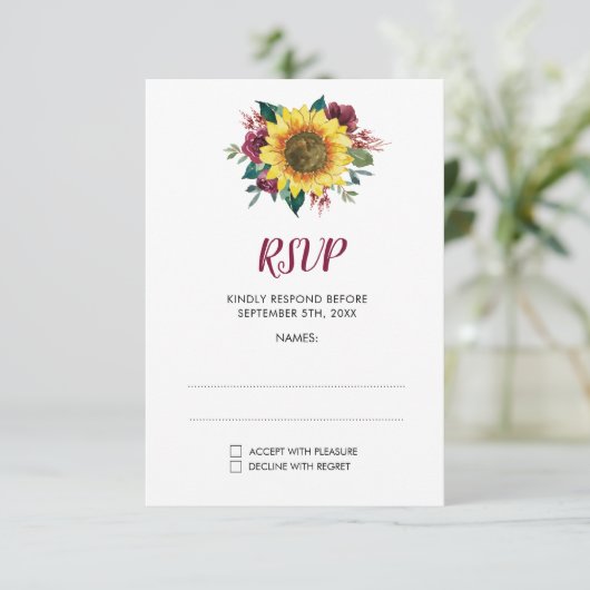 Zonnebloem Bugundy Roos Bloemen Bruiloft RSVP Kaartje (Staand voorkant)