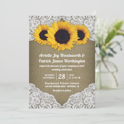 Zonnebloem Burlap en Kant Bruiloft Uitnodigingen (Staand voorkant)