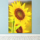 Zonnebloem dicht canvas afdruk (Insitu (Houten vloer))