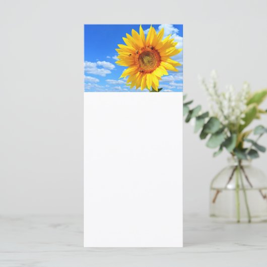 Zonnebloem en bijen in het menu Blue Sky Summer (Staand voorkant)