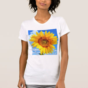 Zonnebloem en bijen op de T-Shirt-zomer in de blau T-shirt