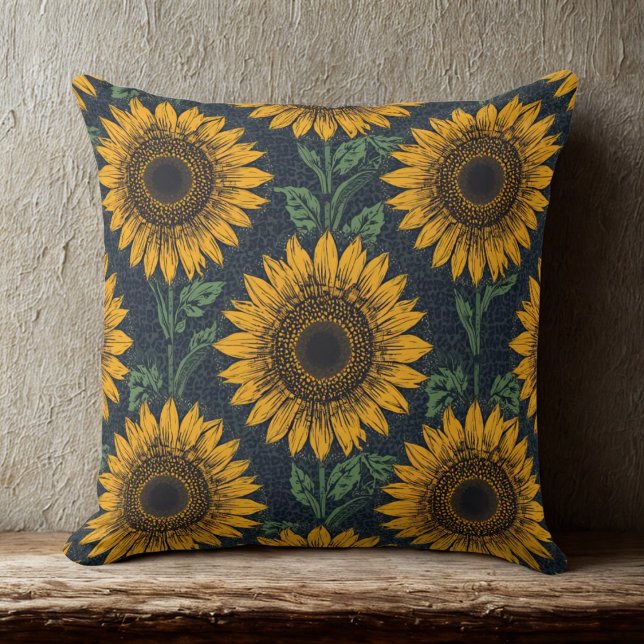 Zonnebloem en Cheetah Print Patroon Kussen (sunflowers on navy cheetah background throw pillow)