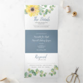 Zonnebloem en eucalyptus in één bruiloft drieluik uitnodiging (Binnen)