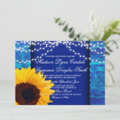 Zonnebloem en Fairy Lights Blauwe Bruiloft uitnodi Kaart (Staand voorkant)