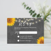 Zonnebloem- en strijkkleurlichten Chalkboard Weddi RSVP Kaartje (Staand voorkant)