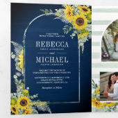 Zonnebloem Eucalyptus Arch Navy Blue Wood Weddensc Drieluik Uitnodiging (Binnenzijde eerst)