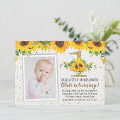Zonnebloem foto eerste verjaardag uitnodiging meis (Staand voorkant)