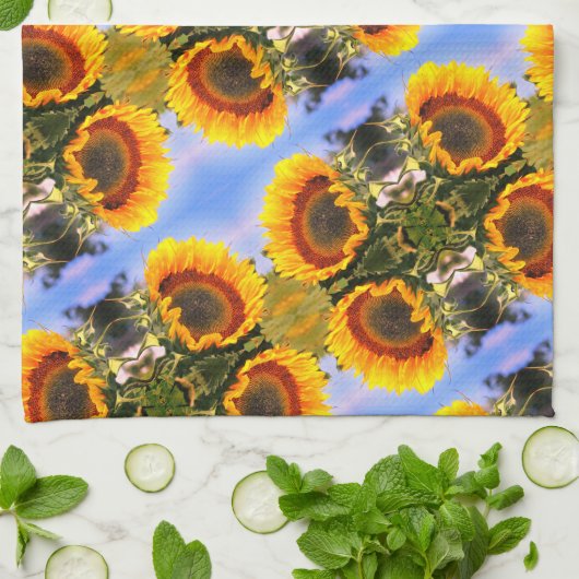 Zonnebloem in een Abstract zonnebloempatroon Theedoek (Gevouwen)