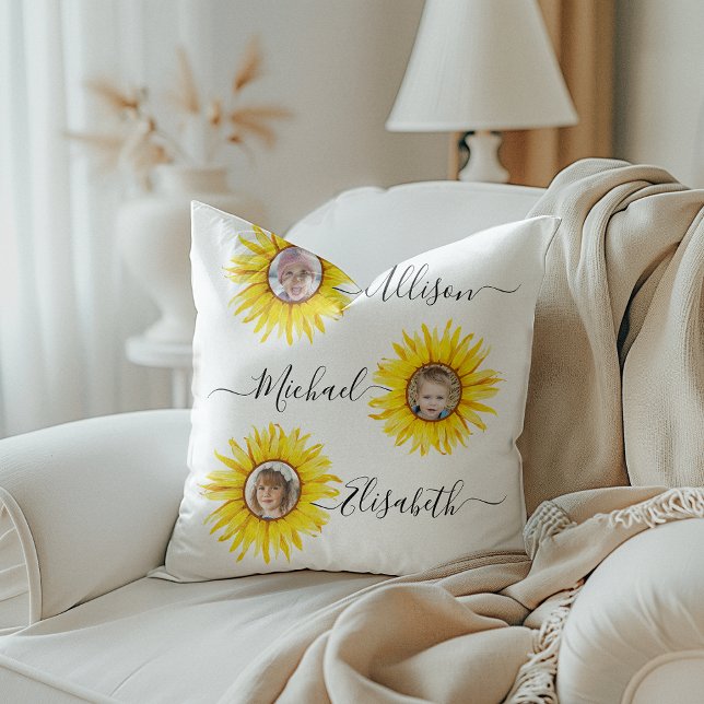 Zonnebloem Kinderen | Kleinkinderen Foto Kussen (Add a touch of sunshine to your décor with this pillow featuring photos of your grandchildren.)