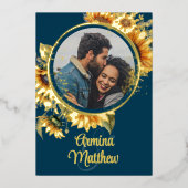 Zonnebloem Marine Blauw Foto Huwelijk Goud Folie Uitnodiging (Voorkant)