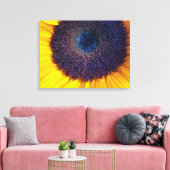 Zonnebloem met Blauw Centrum Close-up Canvas Art Afdruk (Insitu (Woonkamer))