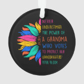 Zonnebloem onderschat nooit de kracht van oma ornament (achterkant)