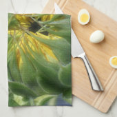 Zonnebloem ontvouwt bloem   theedoek (Quarter Fold)