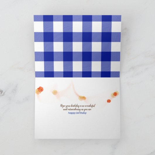 Zonnebloem op blauwe en witte geruite verjaardag kaart (Binnen)