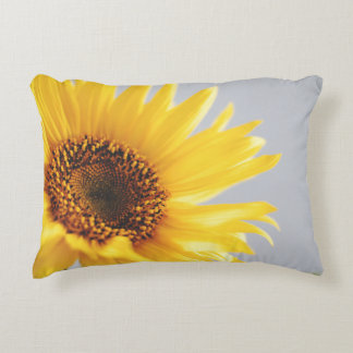 Zonnebloem op Grijs Decoratief Kussen