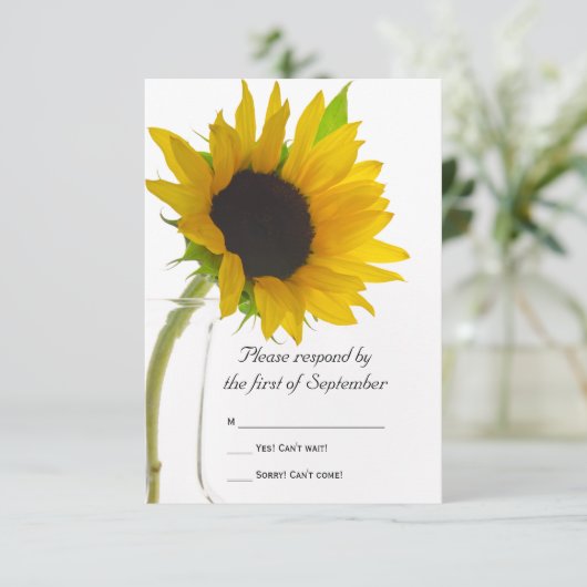 Zonnebloem op Wit Wedding RSVP Respons Kaart (Staand voorkant)