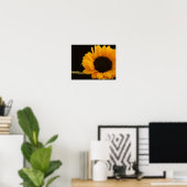 Zonnebloem op zwart Poster (Thuiskantoor)