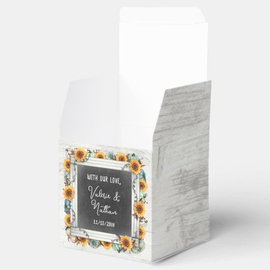 Zonnebloem Pompoen Rustieke Land Herfst Boerderij Bedankdoosjes (Geopend)