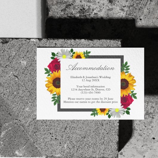 Zonnebloem Roos Daisy Floral Wedding Accommodatie Informatiekaartje