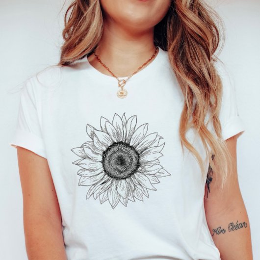 Zonnebloem schets; botanische zomer t-shirt