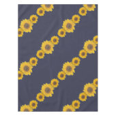 Zonnebloem trio in donkerblauw tafelkleed (Voorkant)