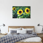 Zonnebloem Trio Verpakt Canvas Print (Insitu (Slaapkamer))