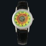 Zonnebloem Vette Floral Geel en Groene Bloem Horloge<br><div class="desc">Dit schattige zomerbloemontwerp heeft een gewaagd zonnebloempje in vol bloei. Het is gemaakt in lichtgele, levendige oranje en bruine tinten en groen op een licht verstoorde / grijze zomergroene achtergrond. De grote bloem heeft een geschilderde blik. Als je van tuinen en bloemen houdt, dan hou je van de levendige, zonnige...</div>