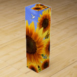 Zonnebloem Wijn<br><div class="desc">Wine Gift Box Iets voor iedereen biedt aangepaste, gepersonaliseerde cadeaudoos voor wijn, speciaal voor dat speciale moment met je geliefden. Deze unieke cadeaudoos zal indruk maken op je vrienden en familie. Terwijl u hier reeds bent, kunt u andere verwante badkamerartikelen zoals douchegordiners, zeepdispensers, badmatten, badsets, kleurrijke kindergordijnen, badweegschalen, mannen douchegordijnen,...</div>