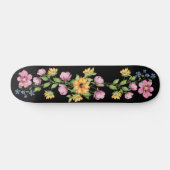 Zonnebloem & Wildbloemen op Zwart Skateboard (Horizontaal)
