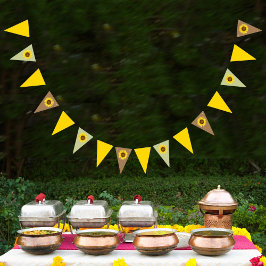 Zonnebloemdriehoek van de zomerpartij vlaggetjes