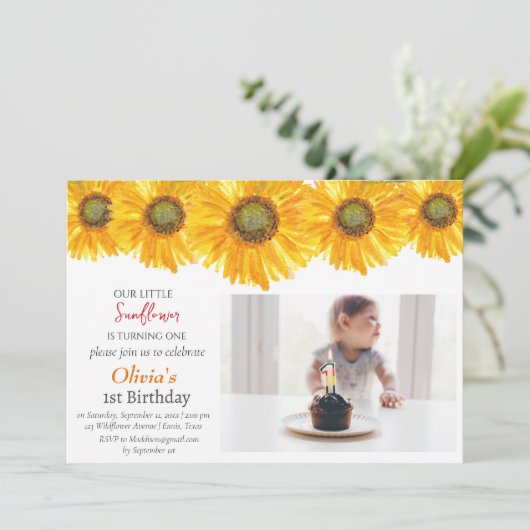 Zonnebloemen 1e Verjaardag Meisje Foto Floral Kaart (Staand voorkant)