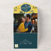 Zonnebloemen Boho Green Wedding QR Code All In One Uitnodiging (Buitenkant)