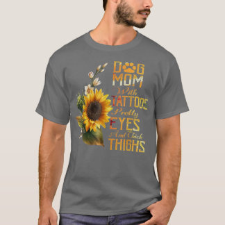 Zonnebloemen doen mama met Tattoos ogen en de T-shirt
