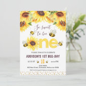 Zonnebloemen en bijen eerste verjaardag kaart (Staand voorkant)