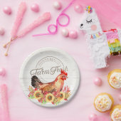 Zonnebloemen en boerderij van kippen, vers papieren bordje (Feest)