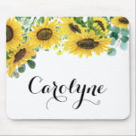 Zonnebloemen en Eucalyptusscript, speciaal aangepa Muismat<br><div class="desc">Landelijke bloementhema mousepad. Het bevat waterverf bloemkool van zonnebloemen en eucalyptusbladeren. Personaliseer door een naam of korte uitdrukking toe te voegen. Deze zonnebloempad is perfect als een gepersonaliseerd cadeau.</div>