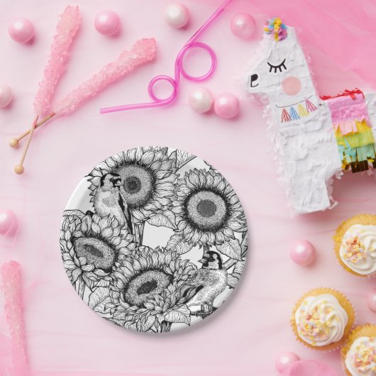 Zonnebloemen en goudvinken in zwart-wit papieren bordje (Feest)