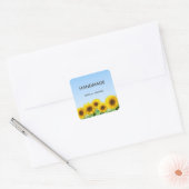 Zonnebloemen en handgemaakte tekst op lichtblauw vierkante sticker (Envelop)