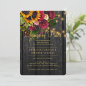 Zonnebloemen en rozen vallen onder de huwelijkswij kaart (Staand voorkant)