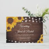 Zonnebloemen en strijklichten op hout Rustic Weddi Kaart (Staand voorkant)