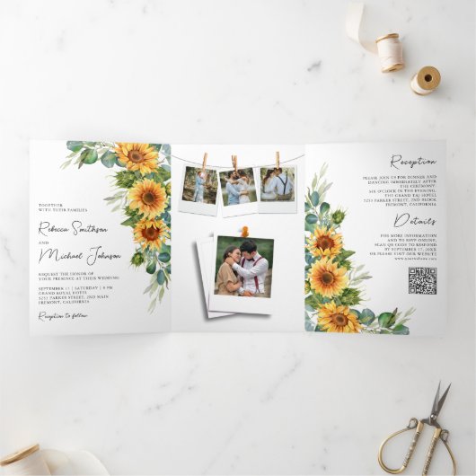 Zonnebloemen Eucalyptus All in One QR Code Weddens Drieluik Uitnodiging (Binnen)
