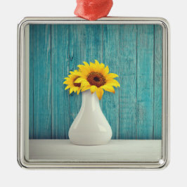 Zonnebloemen in een vaas metalen ornament