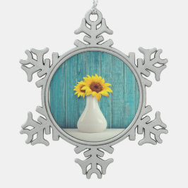 Zonnebloemen in een vaas tin sneeuwvlok ornament
