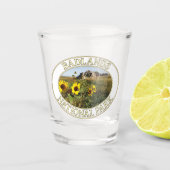 Zonnebloemen in het nationale badlands-park in SD Shot Glas (Voorkant)