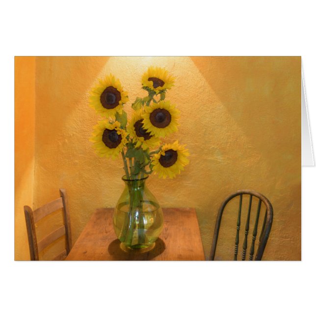 Zonnebloemen in vaas op tafel 2 (Voorkant Horizontaal)