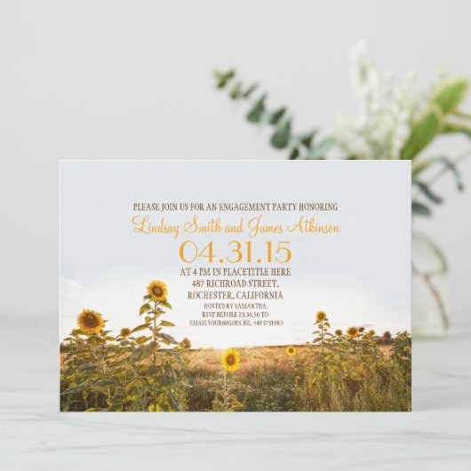Zonnebloemen land rustieke verlovingsfeest uitnodi kaart (Staand voorkant)