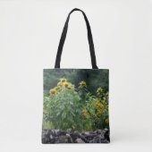 Zonnebloemen langs stenen muur tote bag (Voorkant)