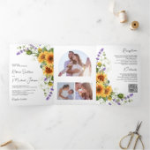 Zonnebloemen lavender Al in één QR Code Weddenscha Drieluik Uitnodiging (Binnen)